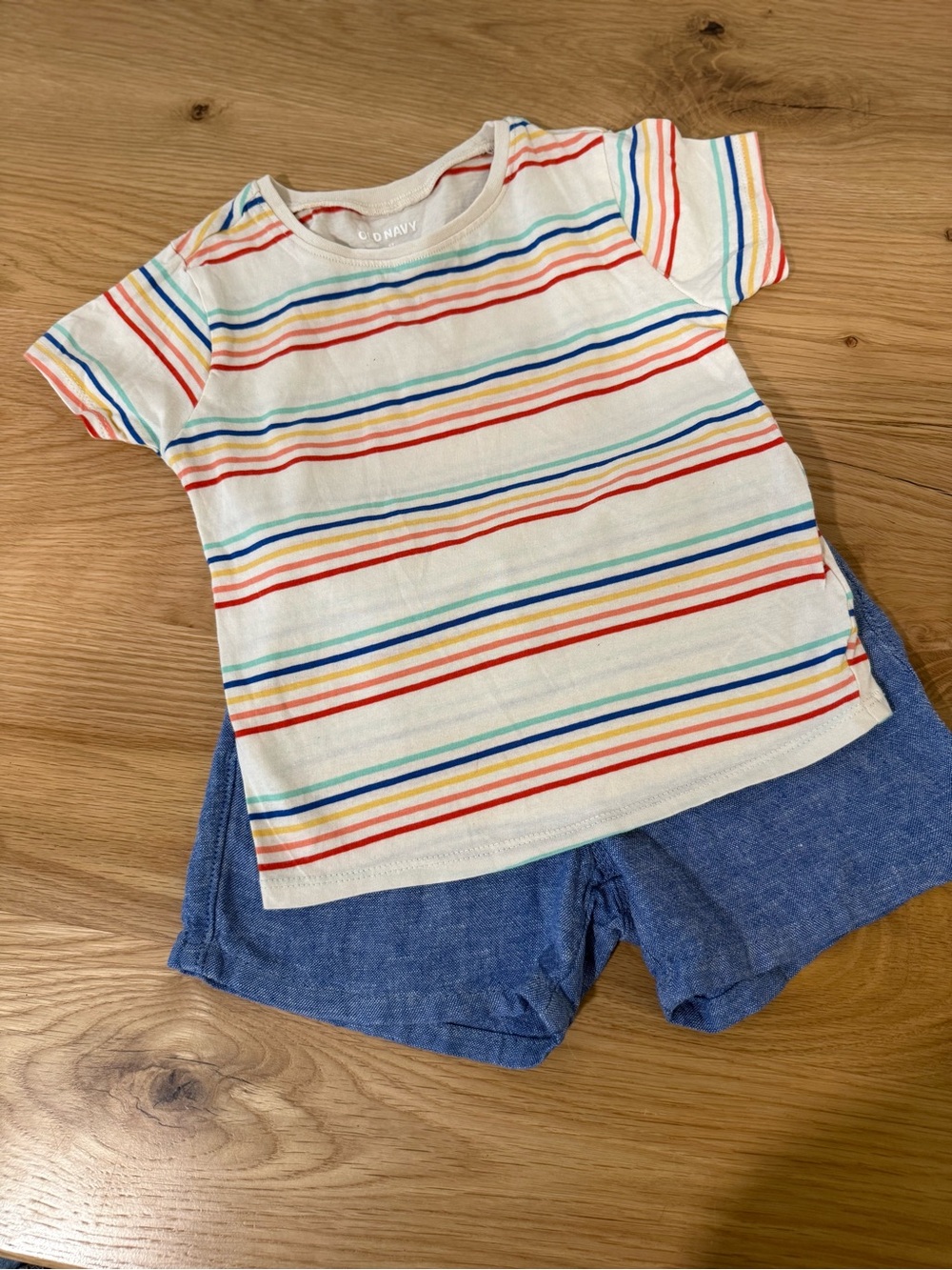 Old Navy Cream Short-Sleeve Tee with Rainbow Stripes and Linen Short Set